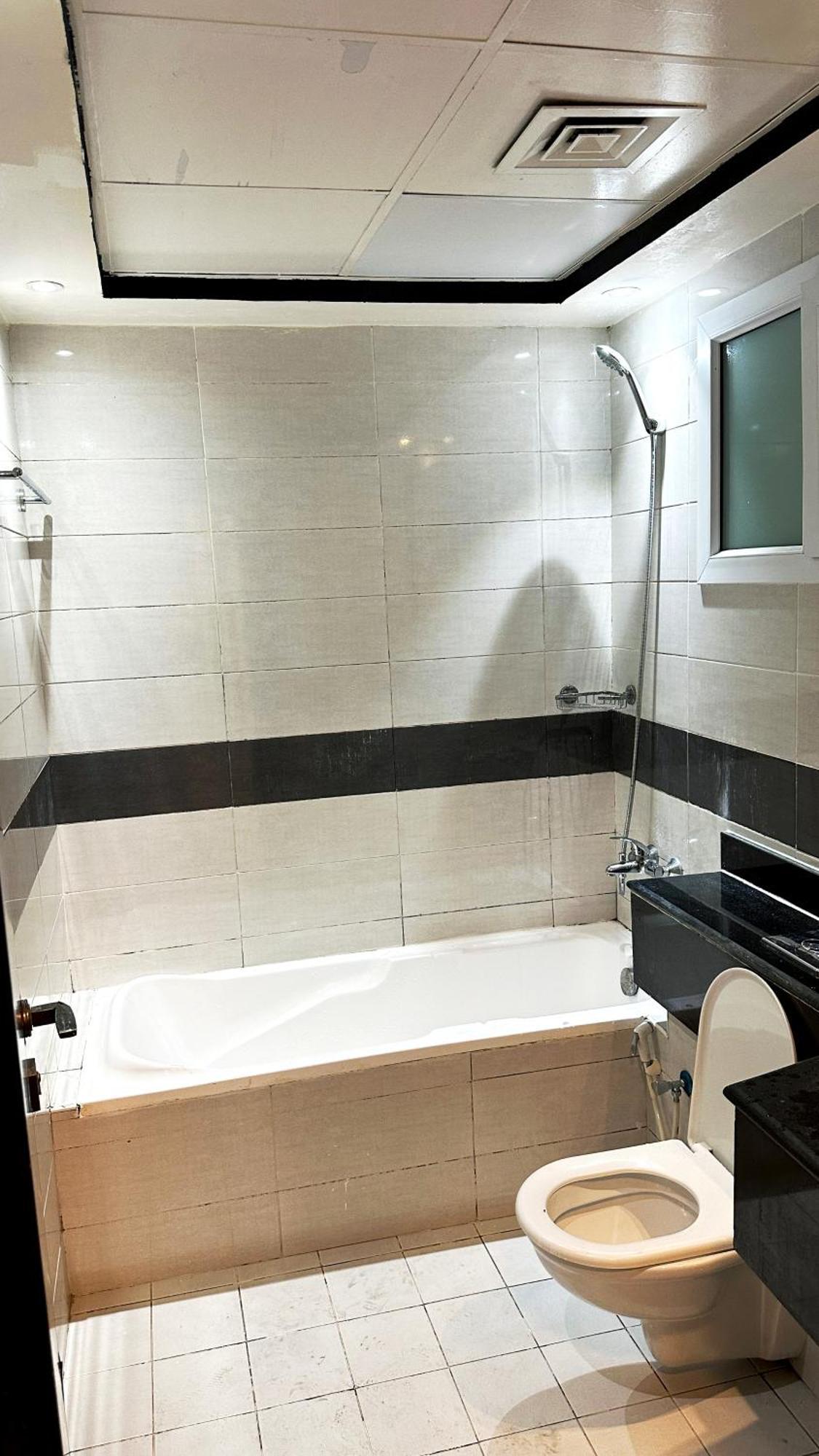 Partition Room In Al Seef Near Burjuman Metro Dubai Esterno foto