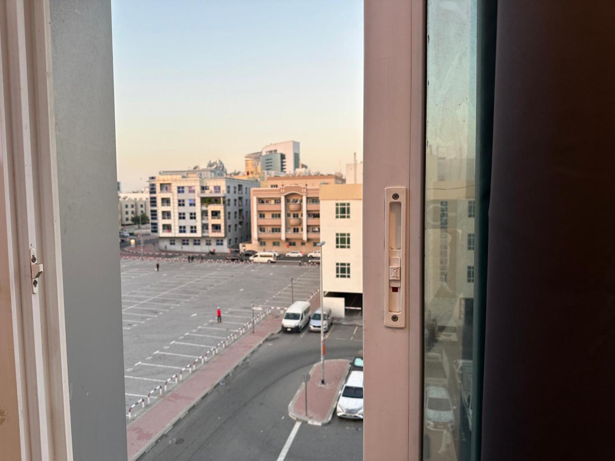Partition Room In Al Seef Near Burjuman Metro Dubai Esterno foto